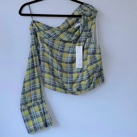 Hellessychecked one-shoulder blouse size 4 NWT